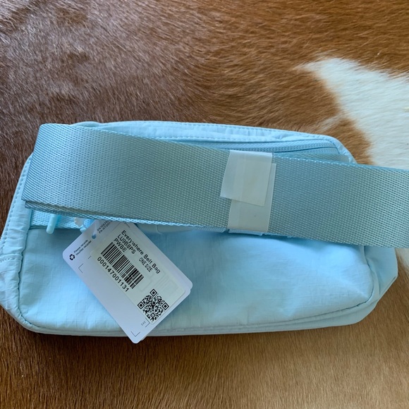 Everywhere Belt Bag - Baby Blue - Picture 2 of 3